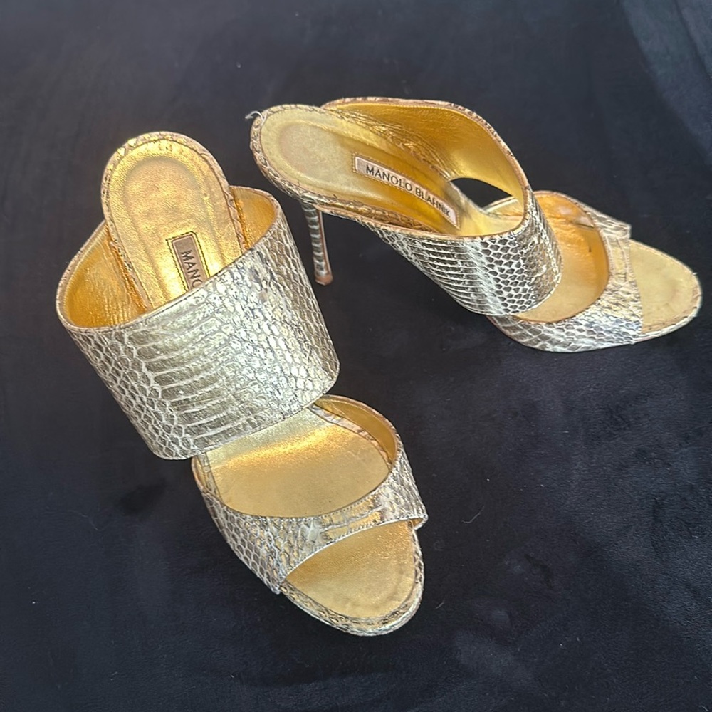 GOLD python skin Manolo Blahnik Heel/sandal size 35 1/2